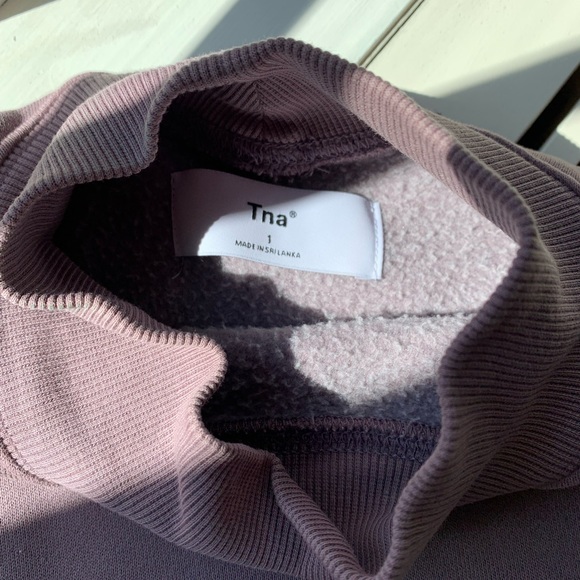 Aritzia Lila Sweat - Picture 2 of 4